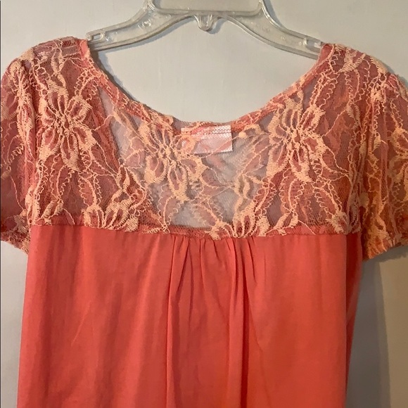 Shyanne Top - Picture 3 of 3